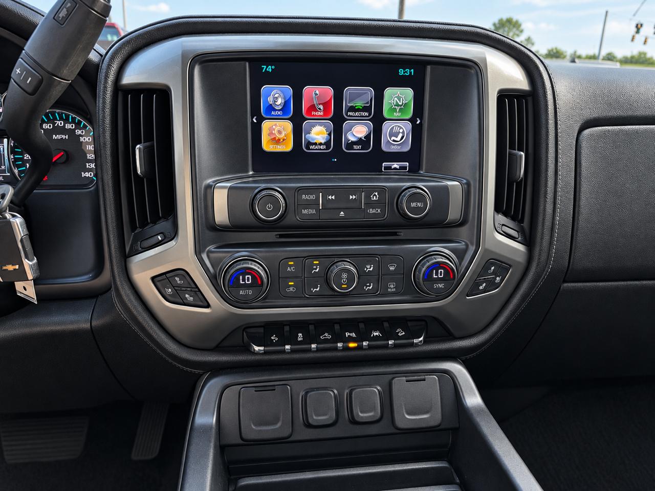 Chevrolet Silverado 1500 4WD Crew Cab 143.5" LTZ w/2LZ 2018