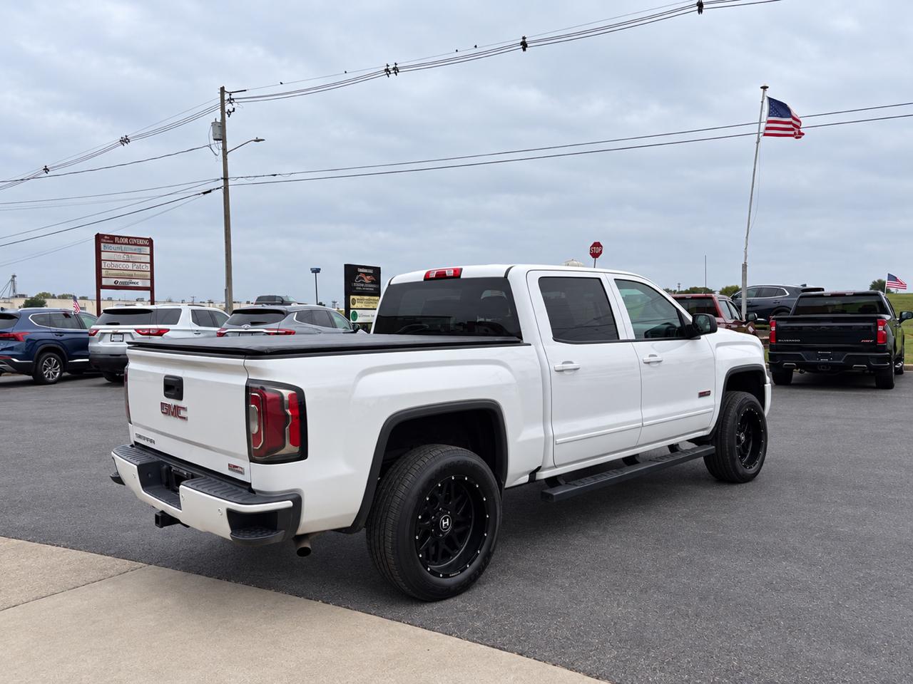 GMC Sierra 1500 4WD Crew Cab 143.5" SLT 2018