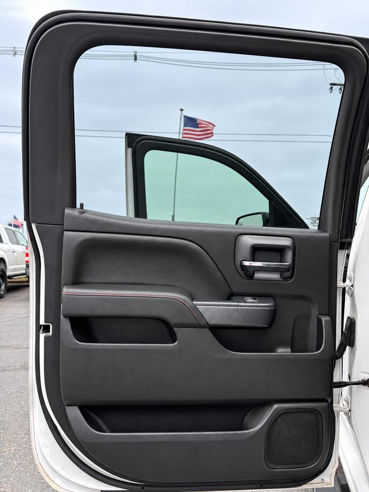 GMC Sierra 1500 4WD Crew Cab 143.5" SLT 2018