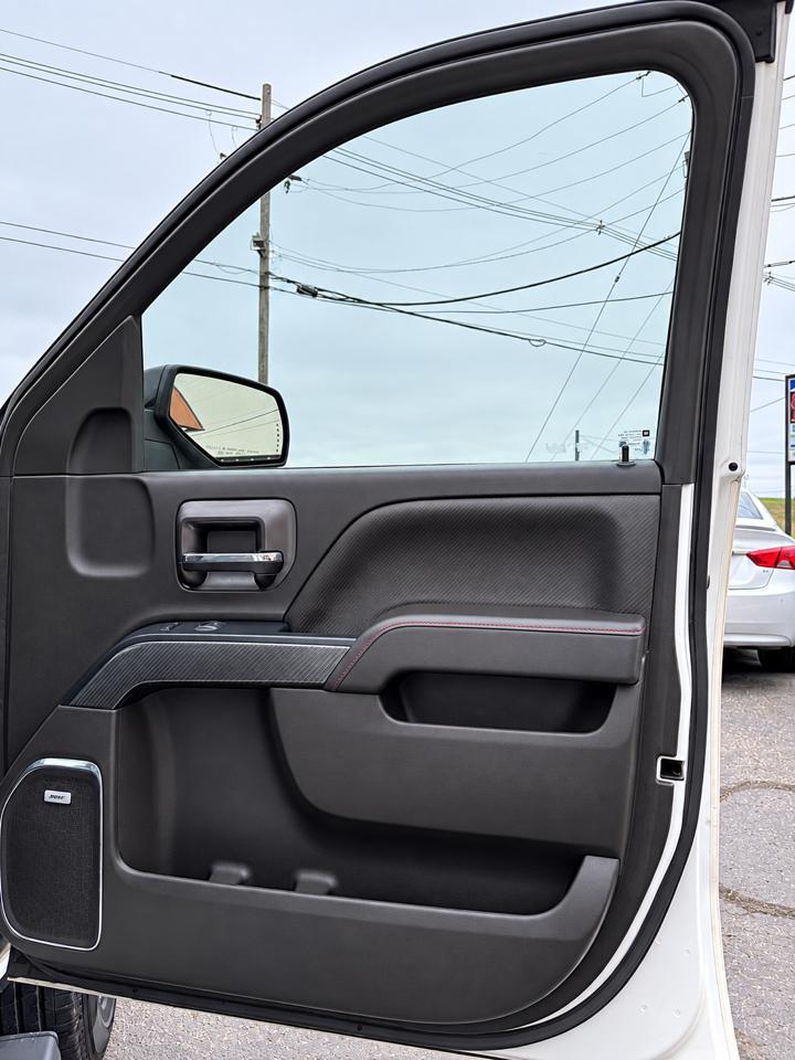 GMC Sierra 1500 4WD Crew Cab 143.5" SLT 2018