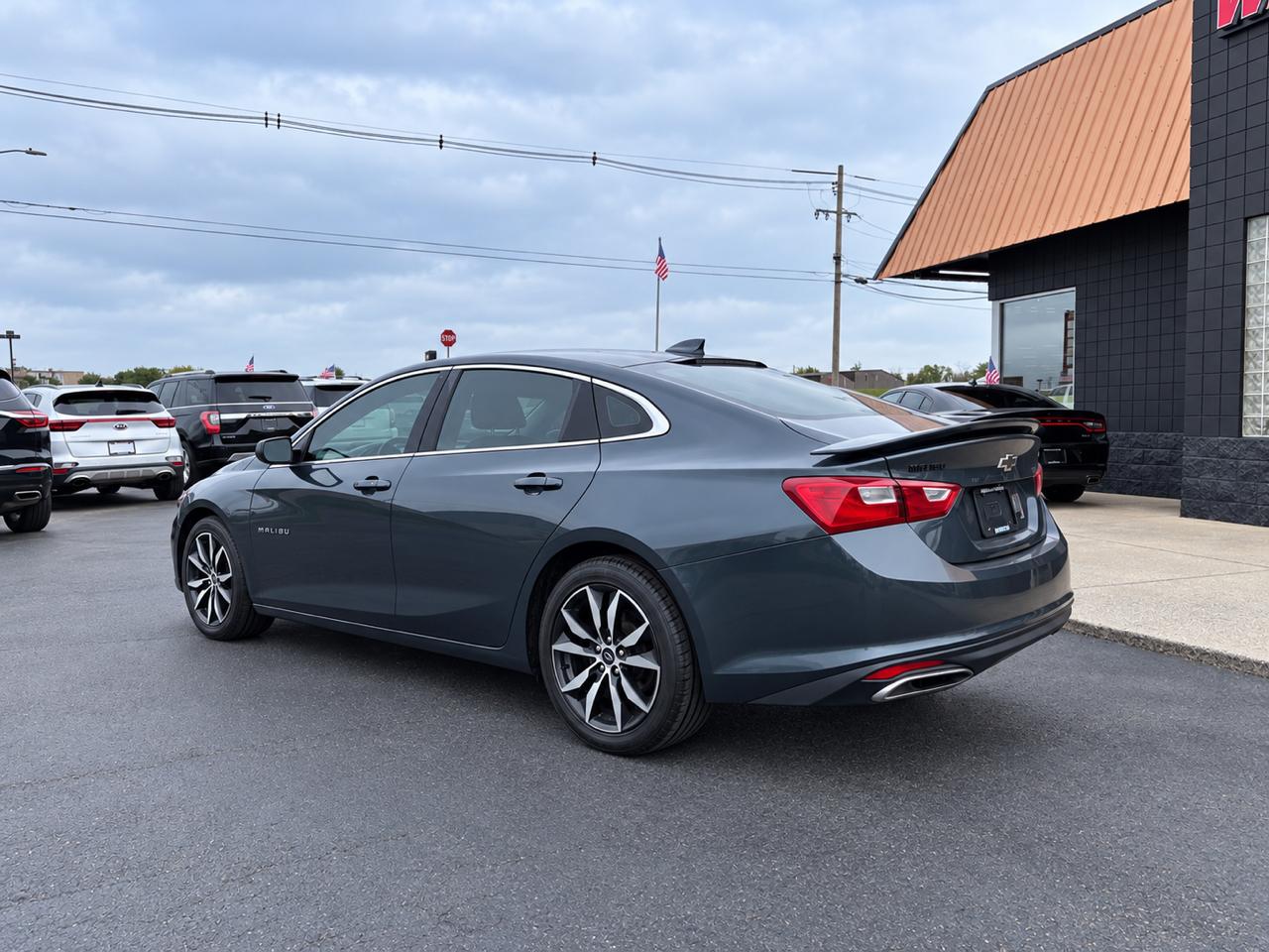Chevrolet Malibu 4dr Sdn RS 2020