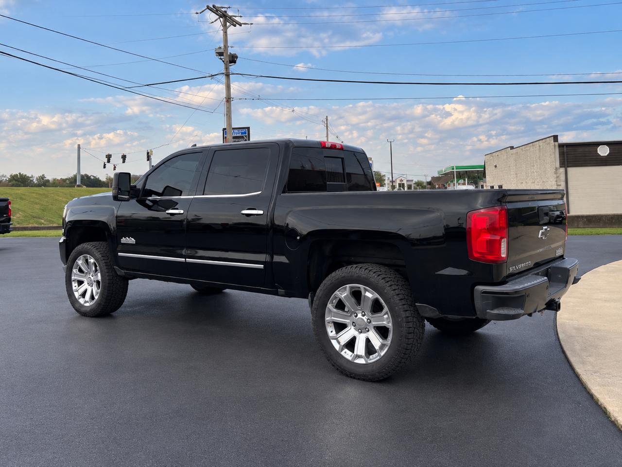 Chevrolet Silverado 1500 4WD Crew Cab 143.5" High Country 2016