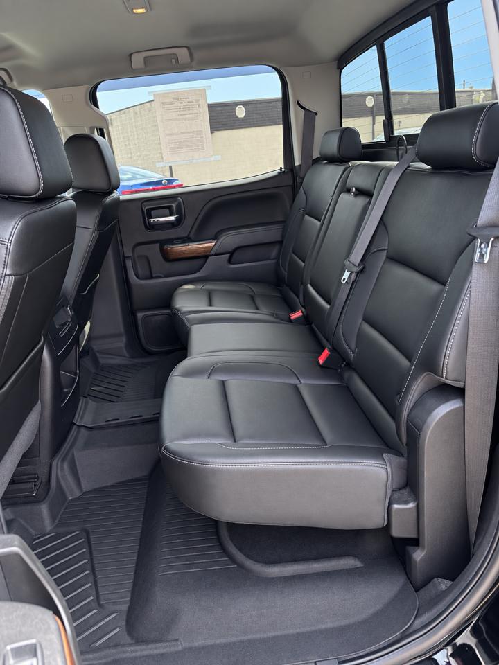 GMC Sierra 1500 4WD Crew Cab 143.5" SLT 2018