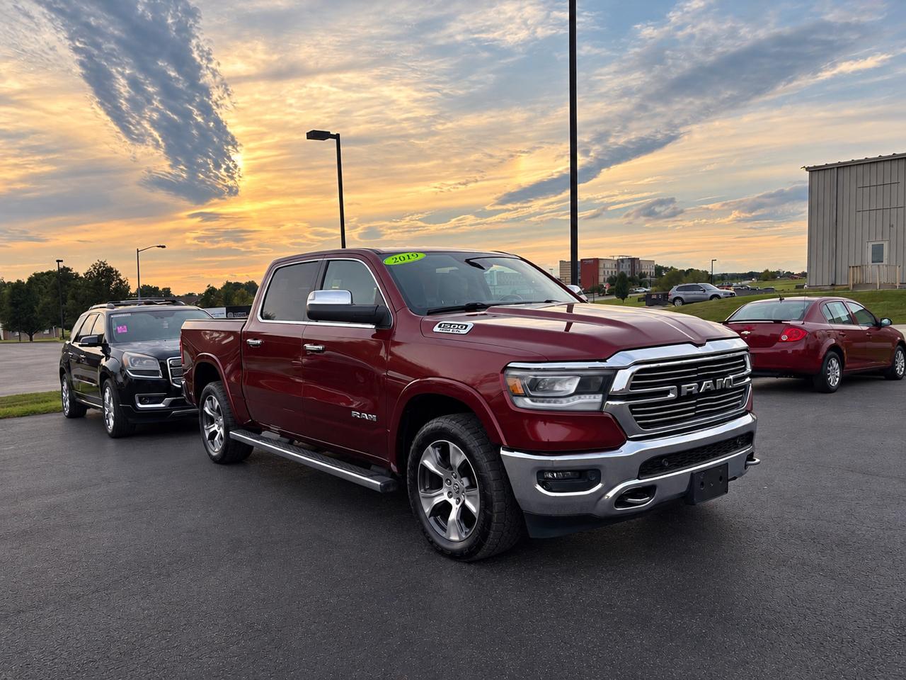 RAM 1500 Laramie 4x4 Crew Cab 5'7" Box 2019