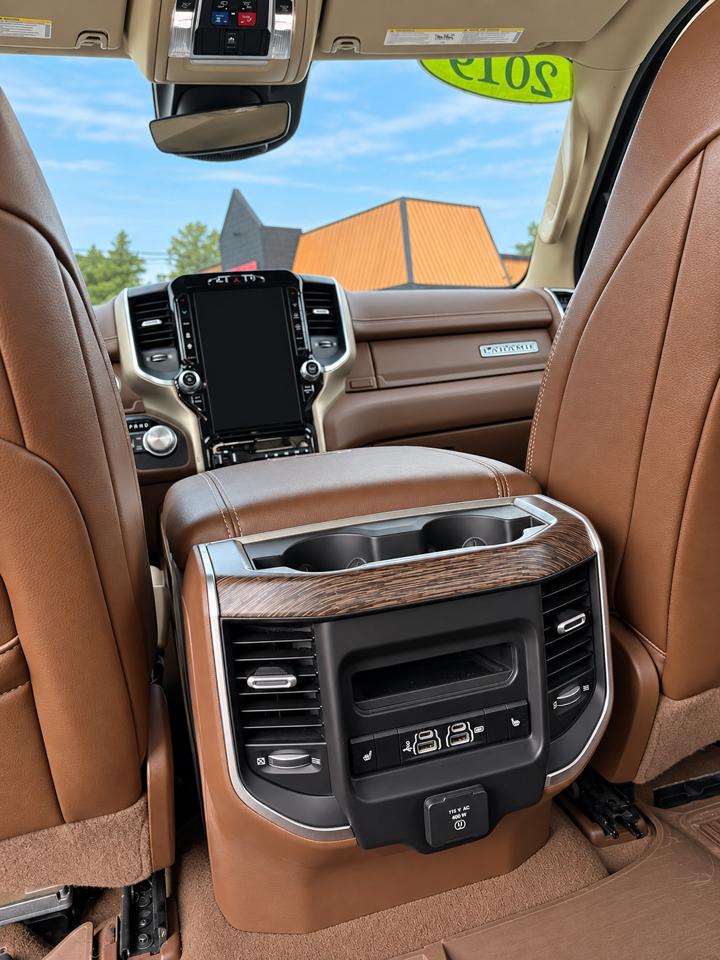 RAM 1500 Laramie 4x4 Crew Cab 5'7" Box 2019