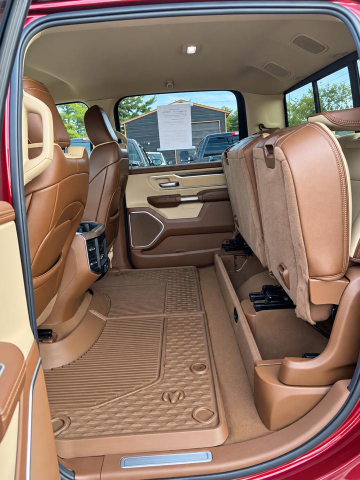 RAM 1500 Laramie 4x4 Crew Cab 5'7" Box 2019