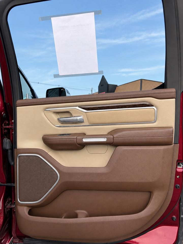 RAM 1500 Laramie 4x4 Crew Cab 5'7" Box 2019