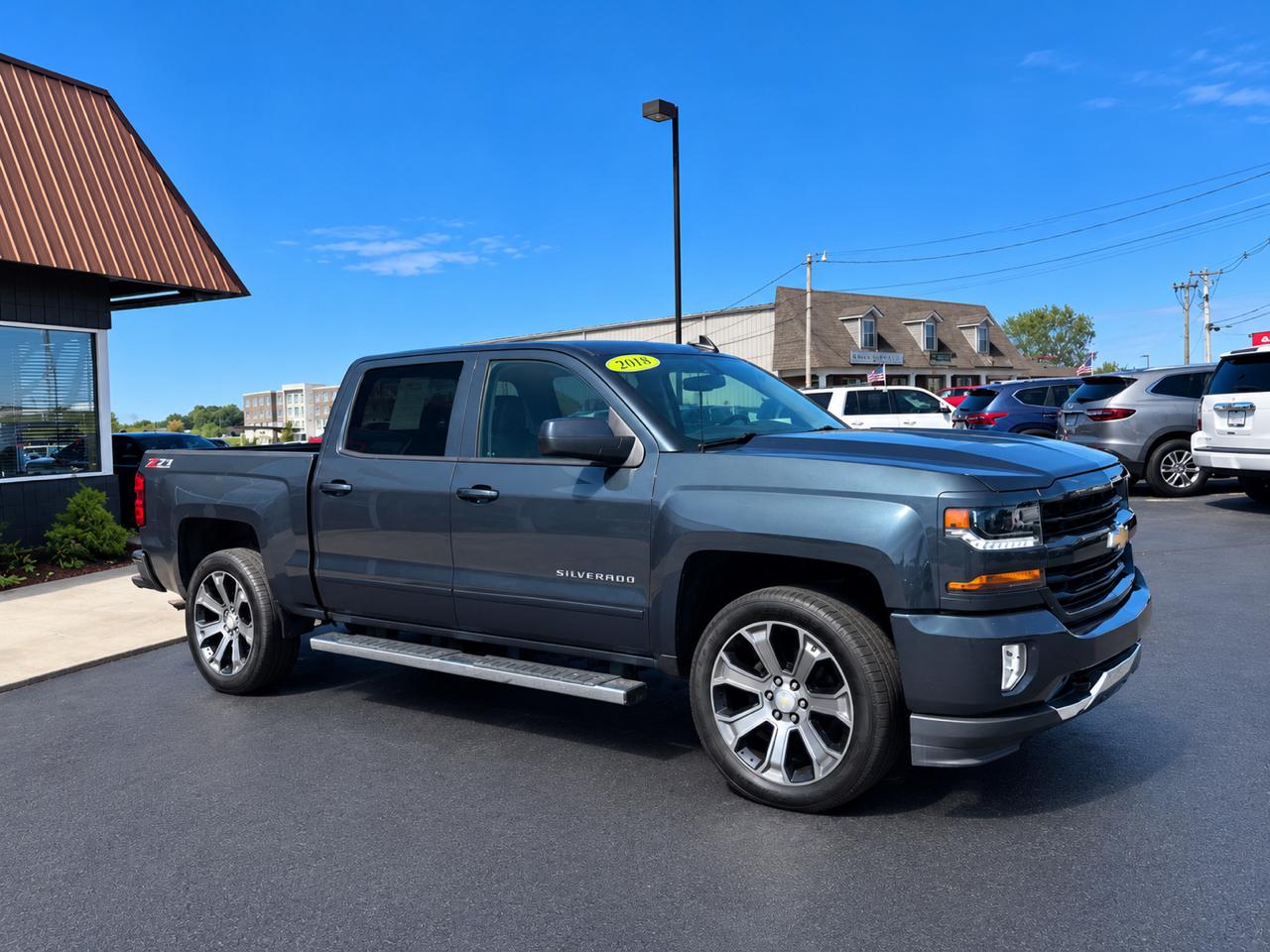 Chevrolet Silverado 1500 4WD Crew Cab 143.5" LT w/2LT 2018
