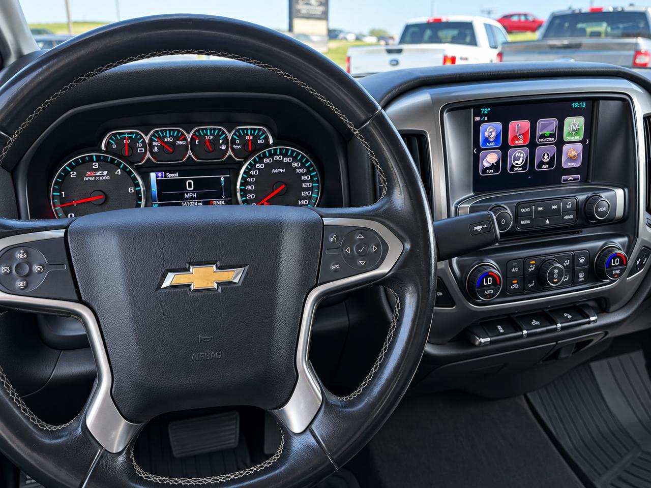 Chevrolet Silverado 1500 4WD Crew Cab 143.5" LT w/2LT 2018