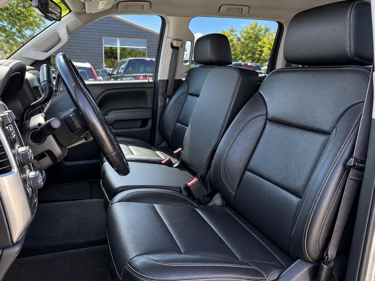Chevrolet Silverado 1500 4WD Crew Cab 143.5" LT w/2LT 2018