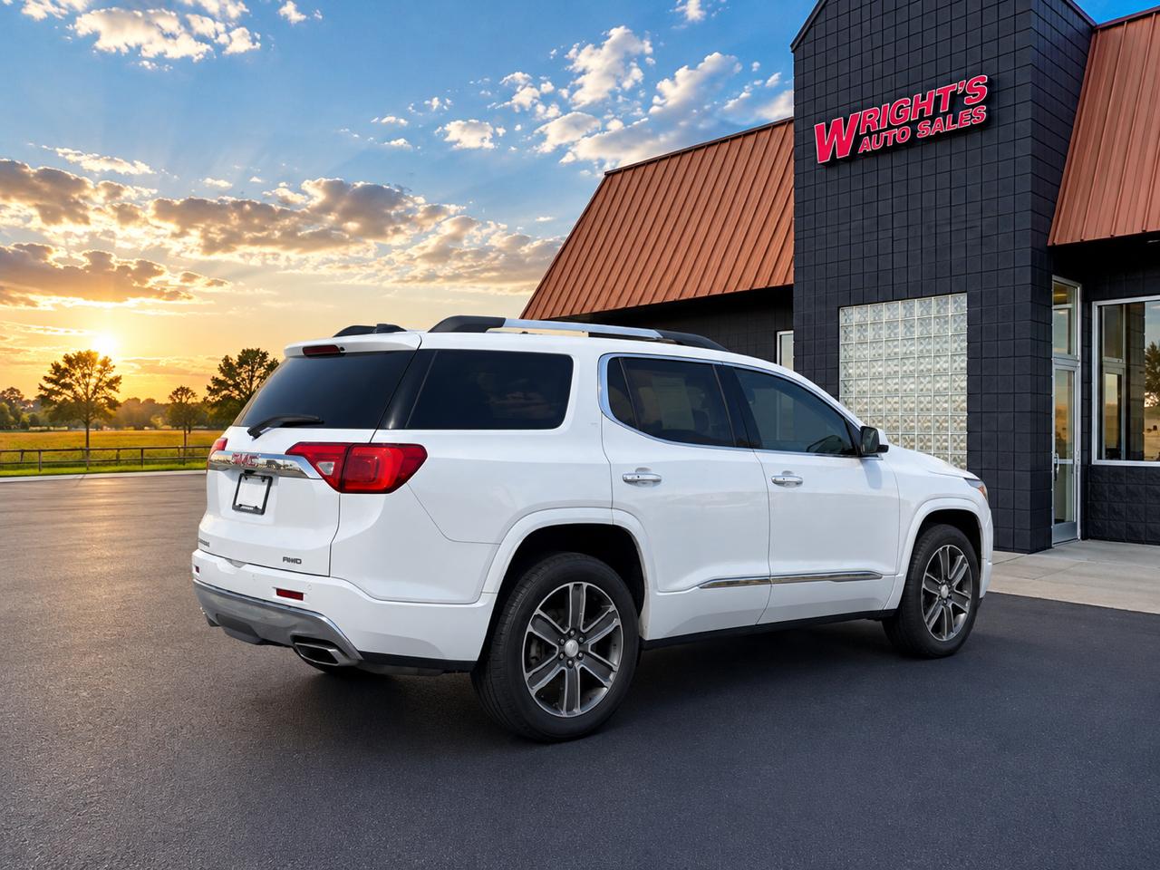 GMC Acadia AWD 4dr Denali 2017