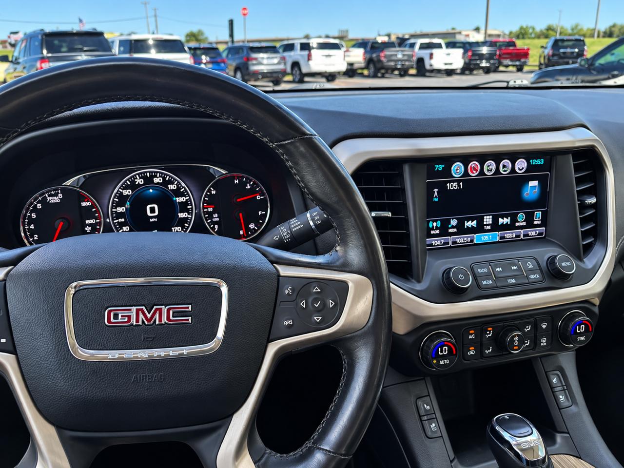 GMC Acadia AWD 4dr Denali 2017