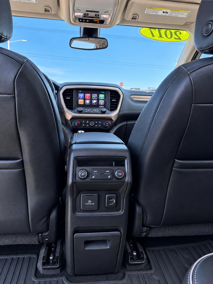 GMC Acadia AWD 4dr Denali 2017