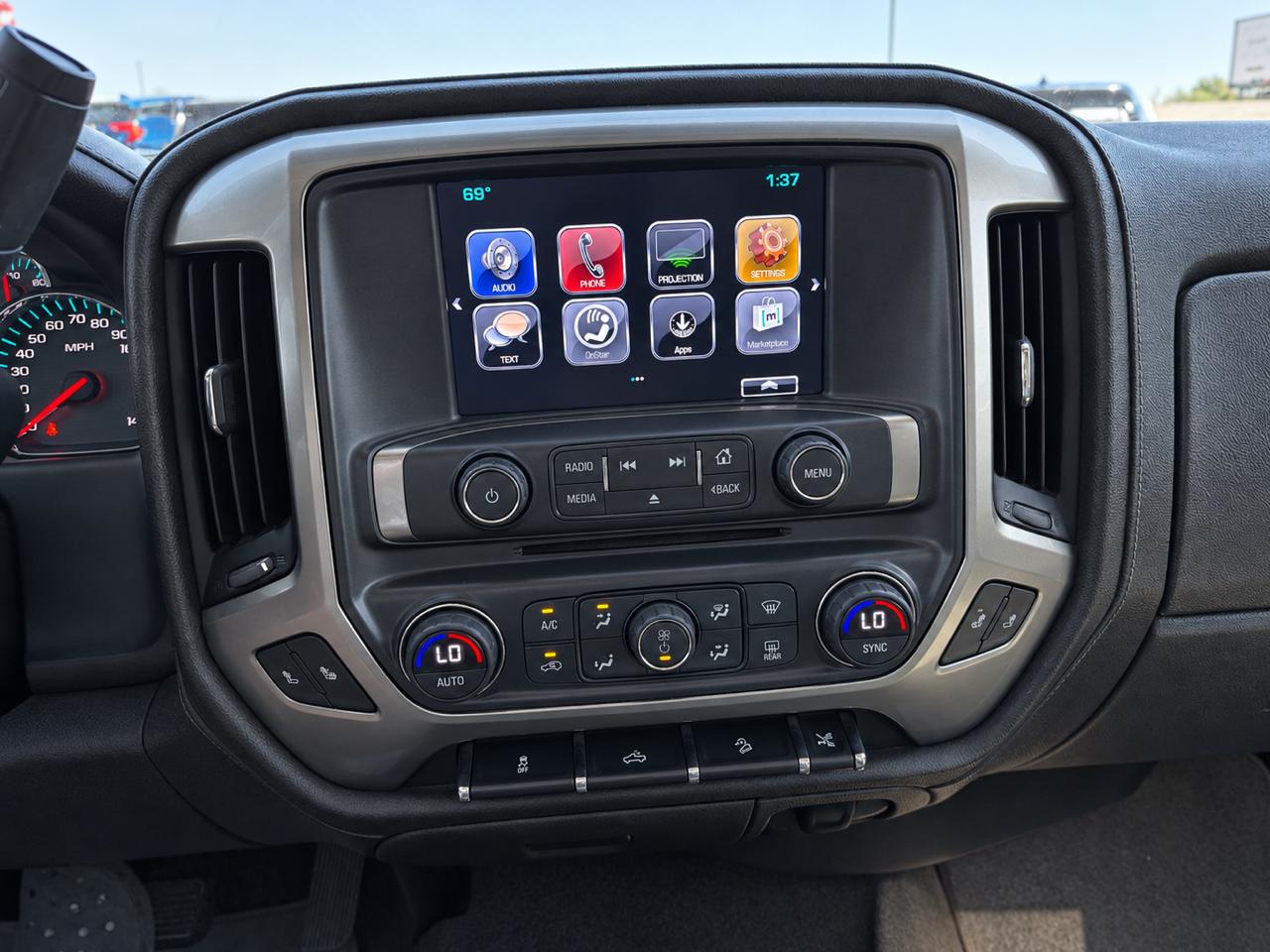 Chevrolet Silverado 1500 4WD Crew Cab 143.5" LTZ w/2LZ 2017