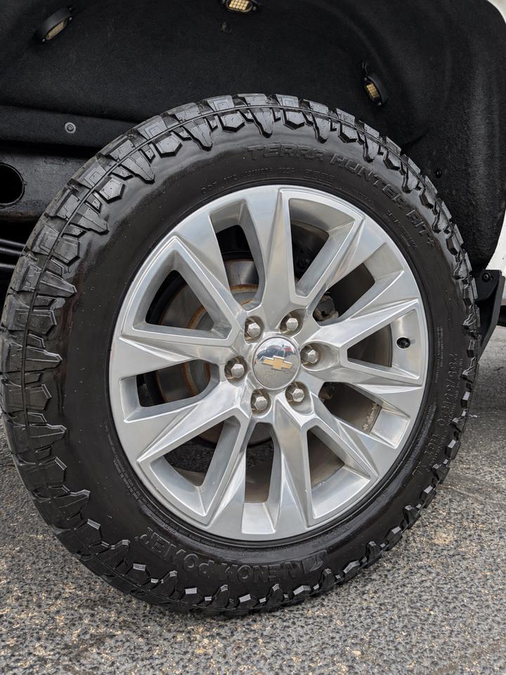 Chevrolet Silverado 1500 4WD Crew Cab 143.5" LTZ w/2LZ 2017