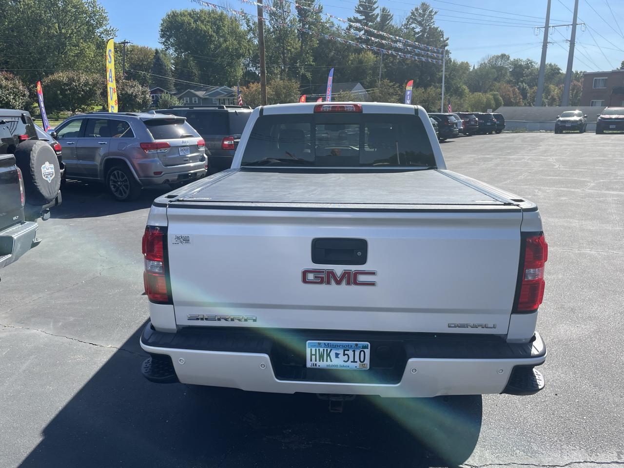 GMC Sierra 1500 4WD Crew Cab 143.5" Denali 2015