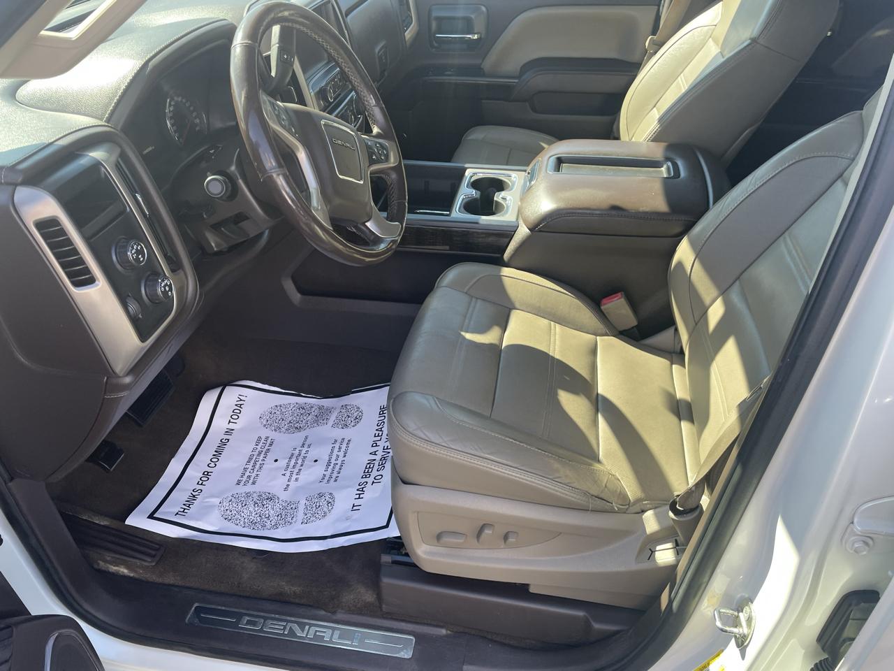 GMC Sierra 1500 4WD Crew Cab 143.5" Denali 2015