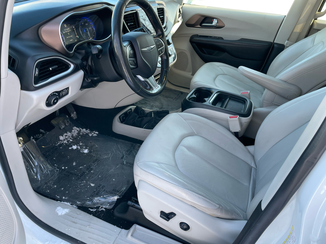 Chrysler Pacifica Touring L FWD 2019