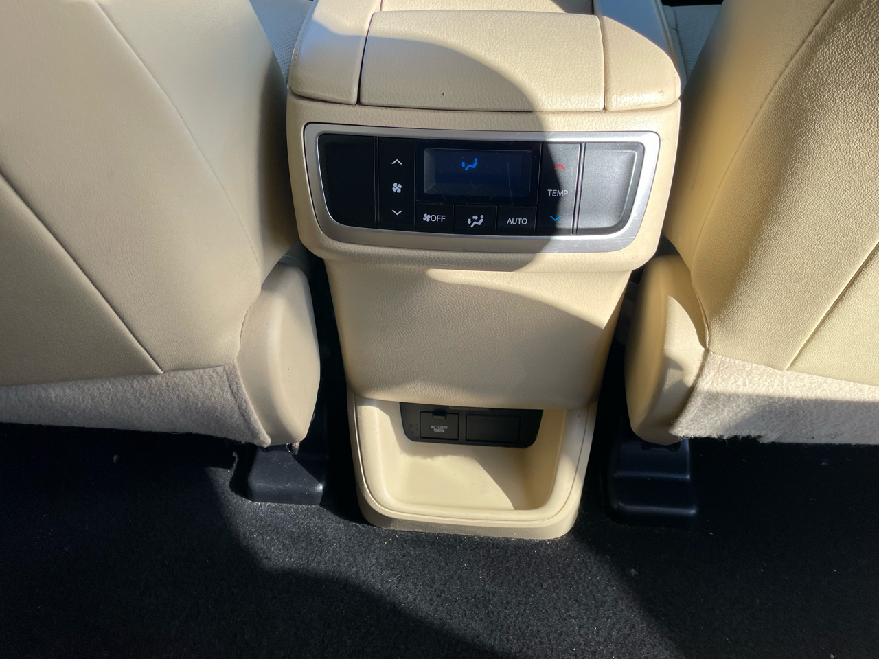 Toyota Highlander Limited V6 AWD (Natl) 2017