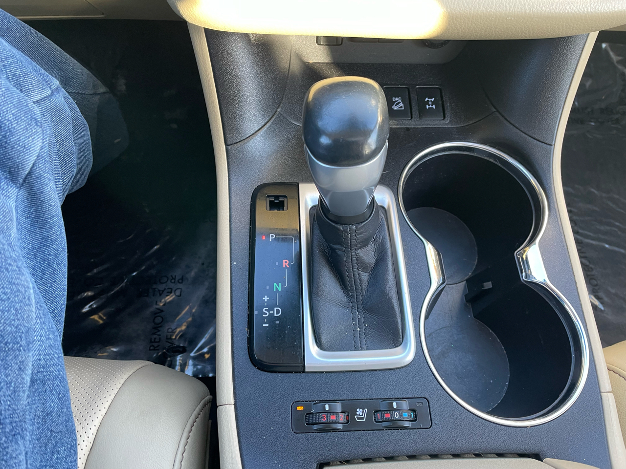 Toyota Highlander Limited V6 AWD (Natl) 2017