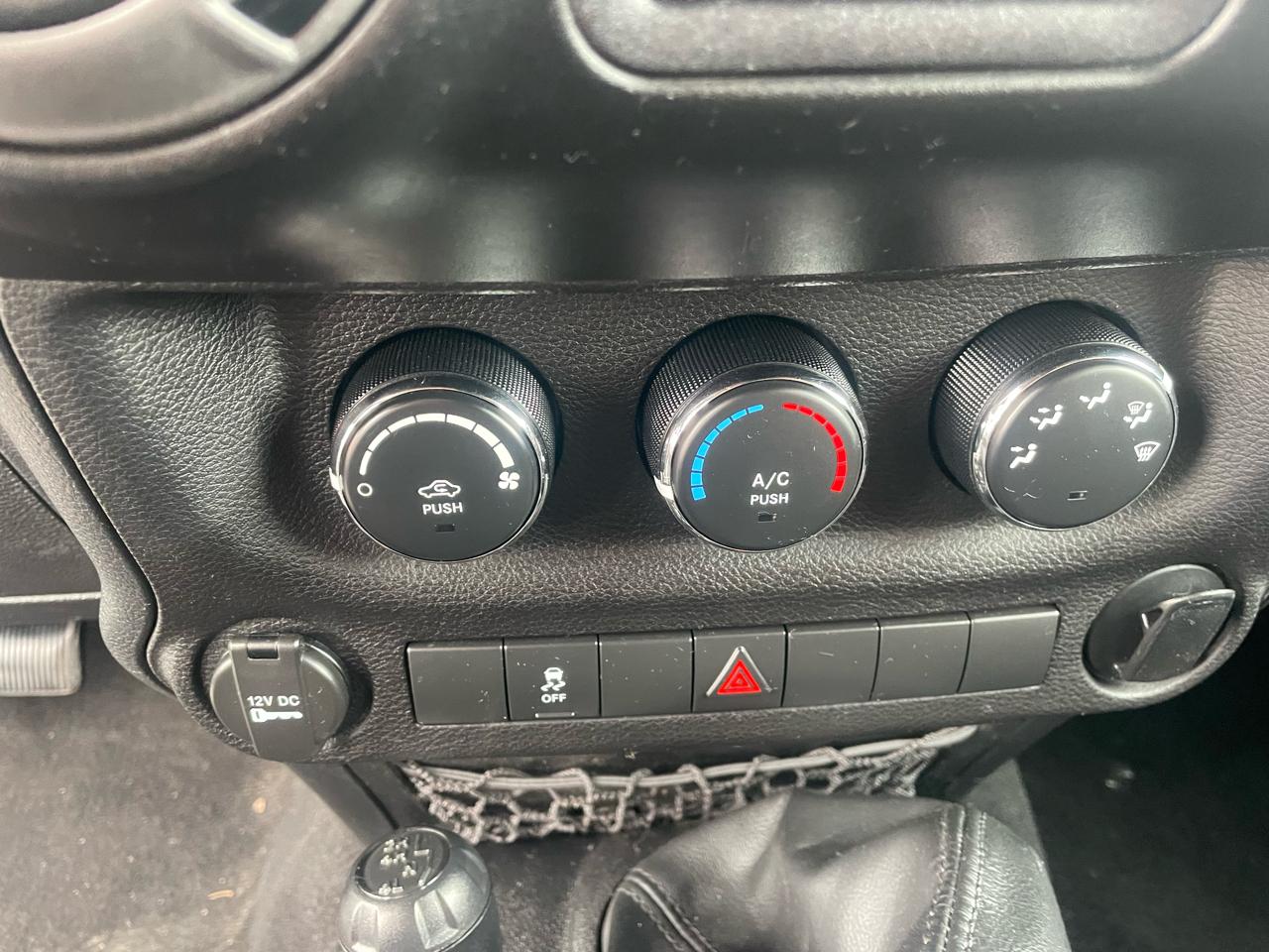 Jeep Wrangler 4WD 2dr Sport 2012