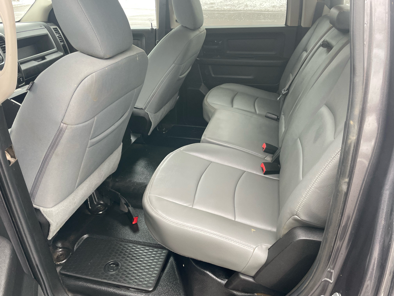 RAM 1500 Classic Tradesman 4x4 Crew Cab 5'7" Box 2019