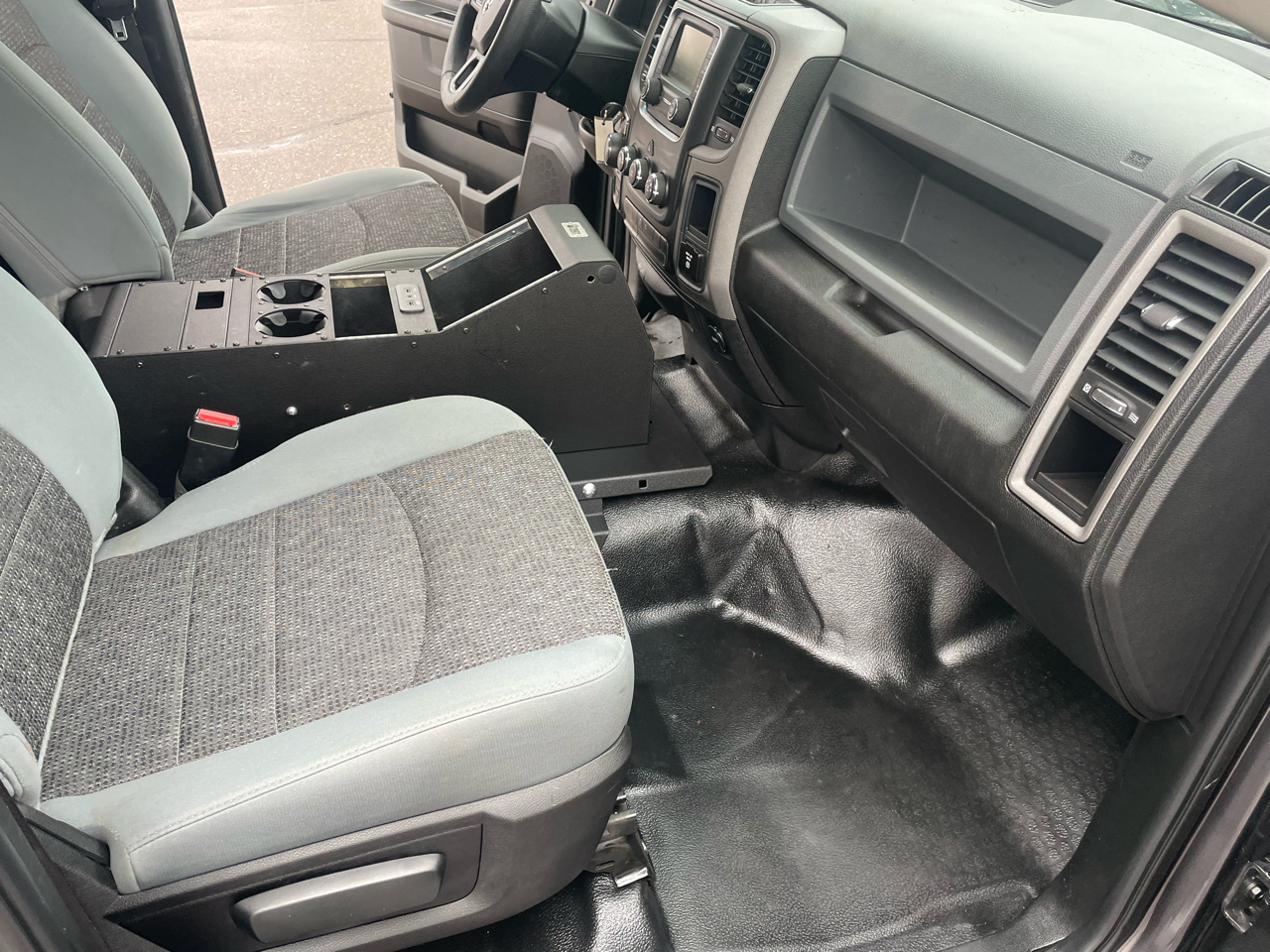 RAM 1500 Classic Tradesman 4x4 Crew Cab 5'7" Box 2019