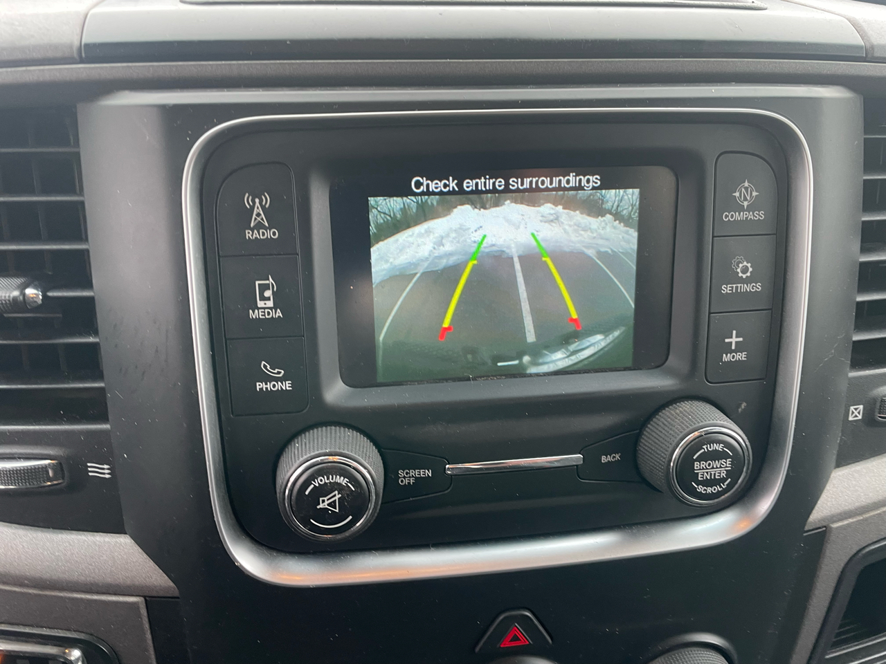 RAM 1500 Classic Tradesman 4x4 Crew Cab 5'7" Box 2019