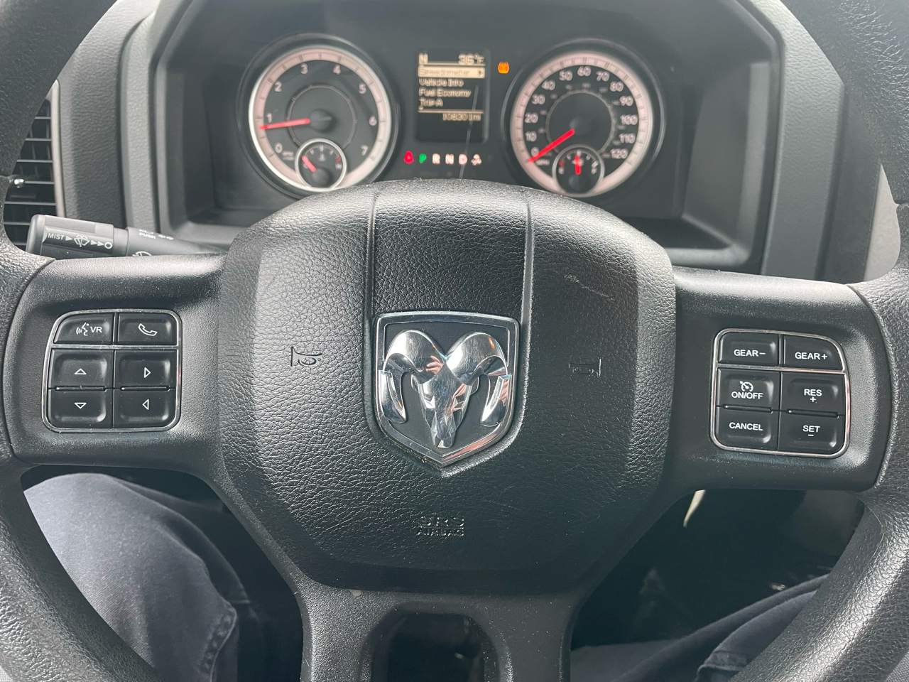 RAM 1500 Classic Tradesman 4x4 Crew Cab 5'7" Box 2019