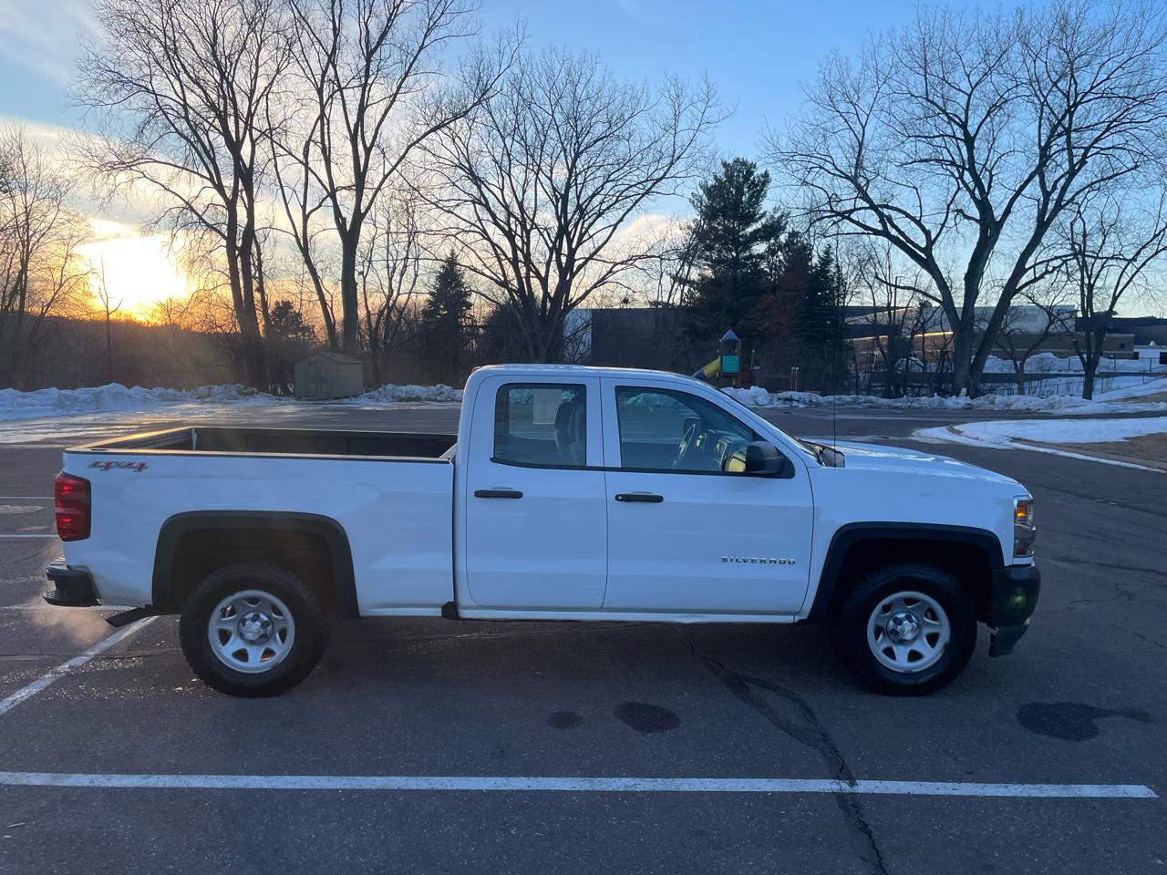 Chevrolet Silverado 1500 4WD Double Cab 143.5" Work Truck 2017