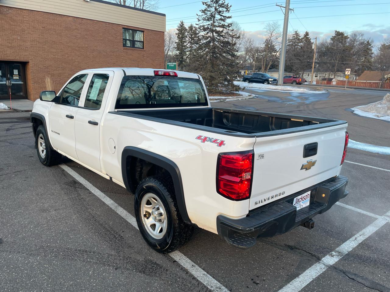 Chevrolet Silverado 1500 4WD Double Cab 143.5" Work Truck 2017