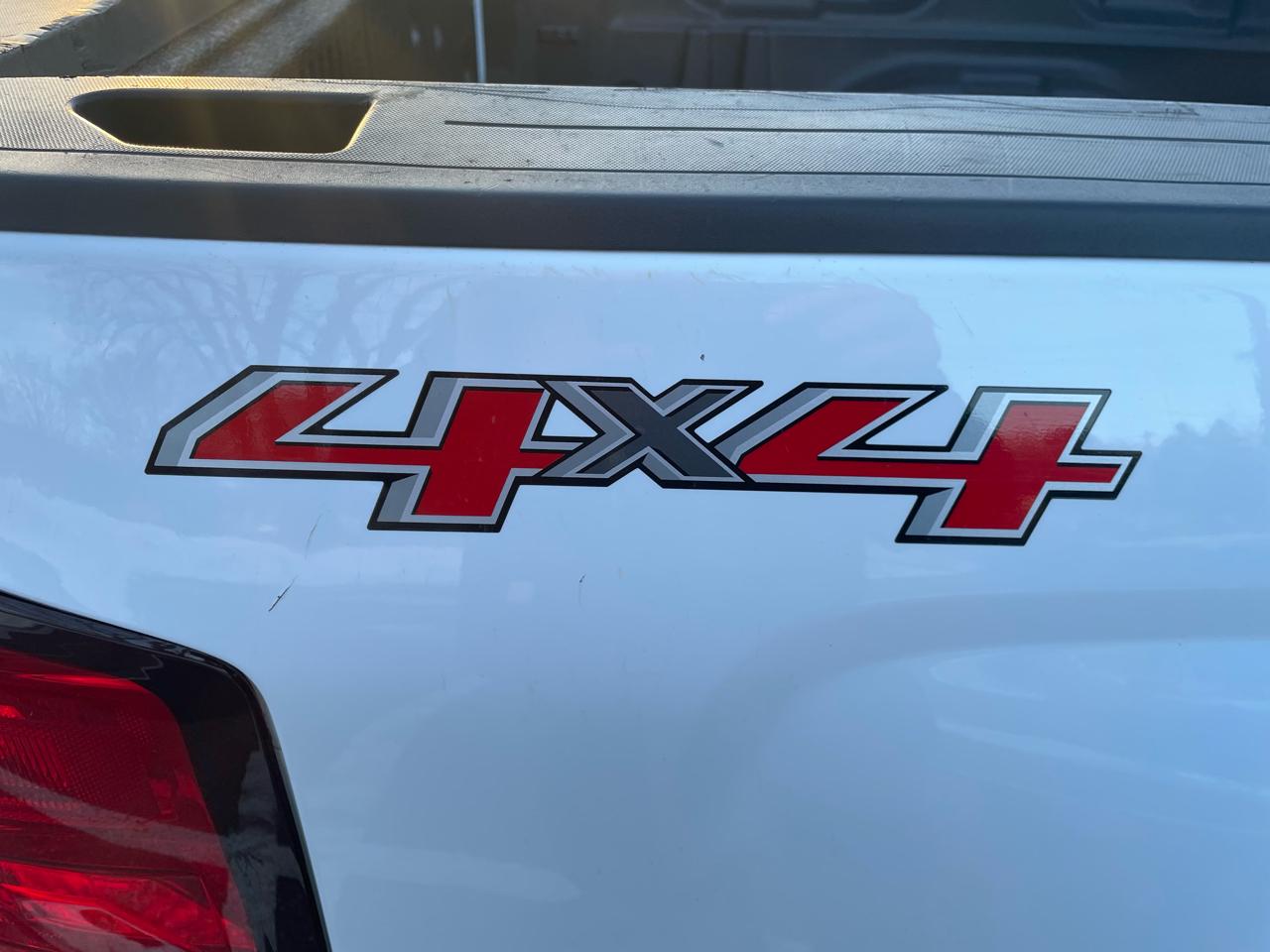 Chevrolet Silverado 1500 4WD Double Cab 143.5" Work Truck 2017