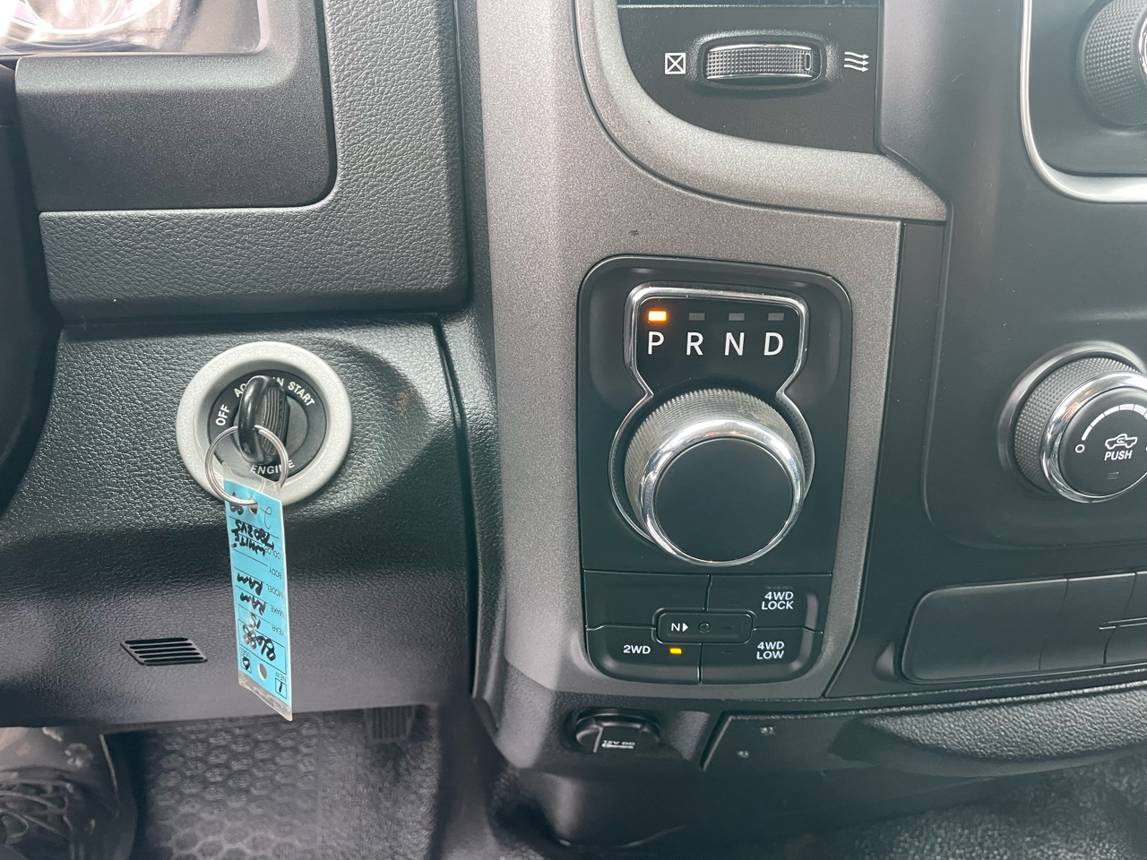 RAM 1500 4WD Quad Cab 140.5" Tradesman 2015