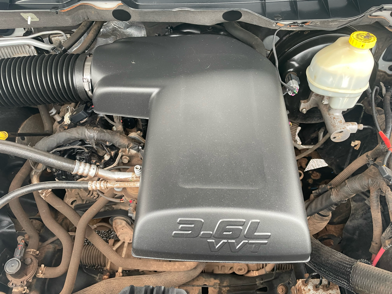 RAM 1500 4WD Quad Cab 140.5" Tradesman 2015