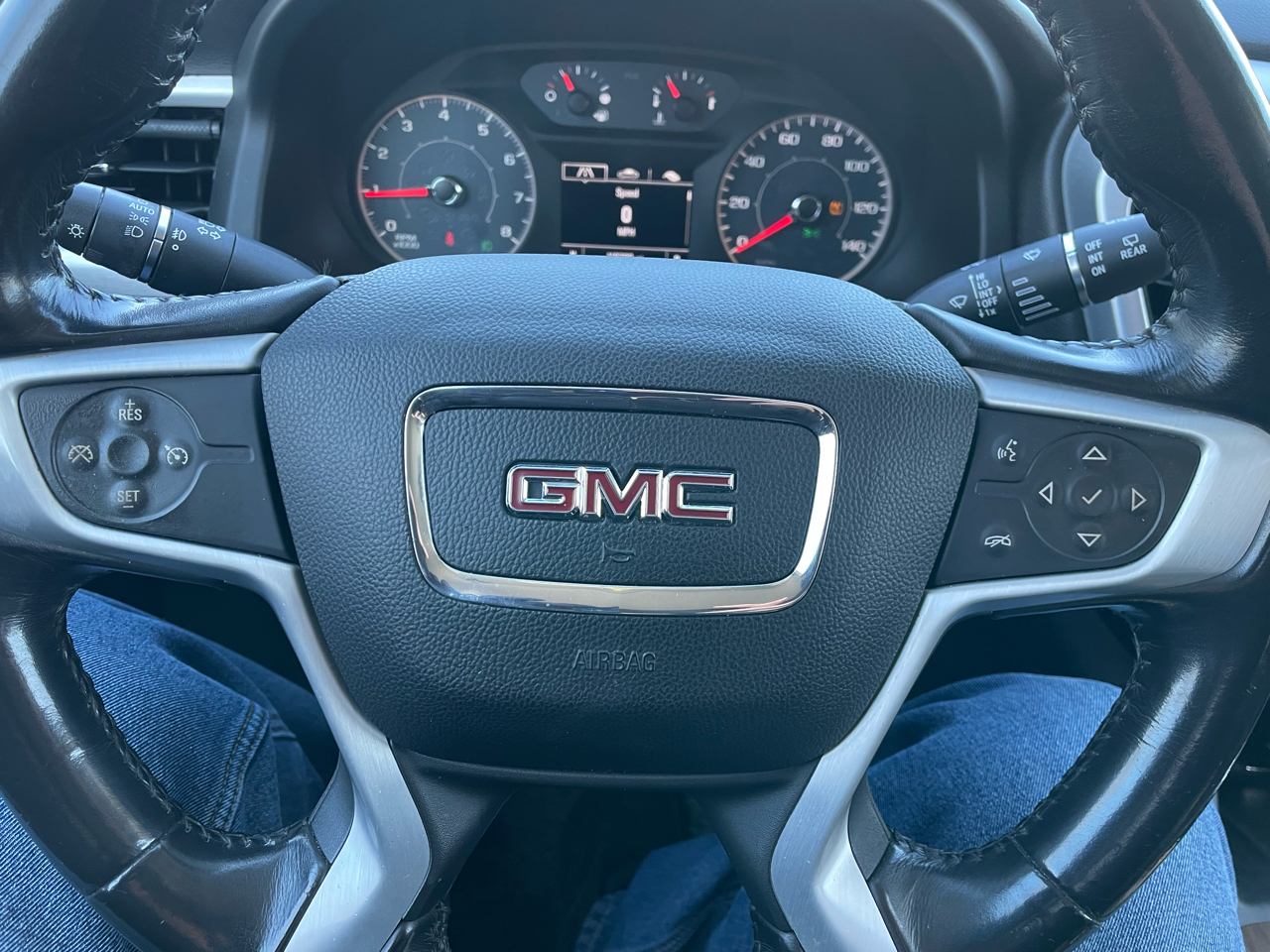 GMC Acadia AWD 4dr SLE w/SLE-2 2019