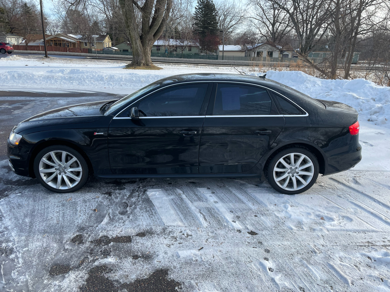Audi A4 4dr Sdn Auto quattro 2.0T Premium 2014