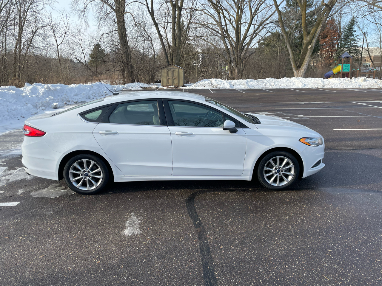 Ford Fusion SE FWD 2017