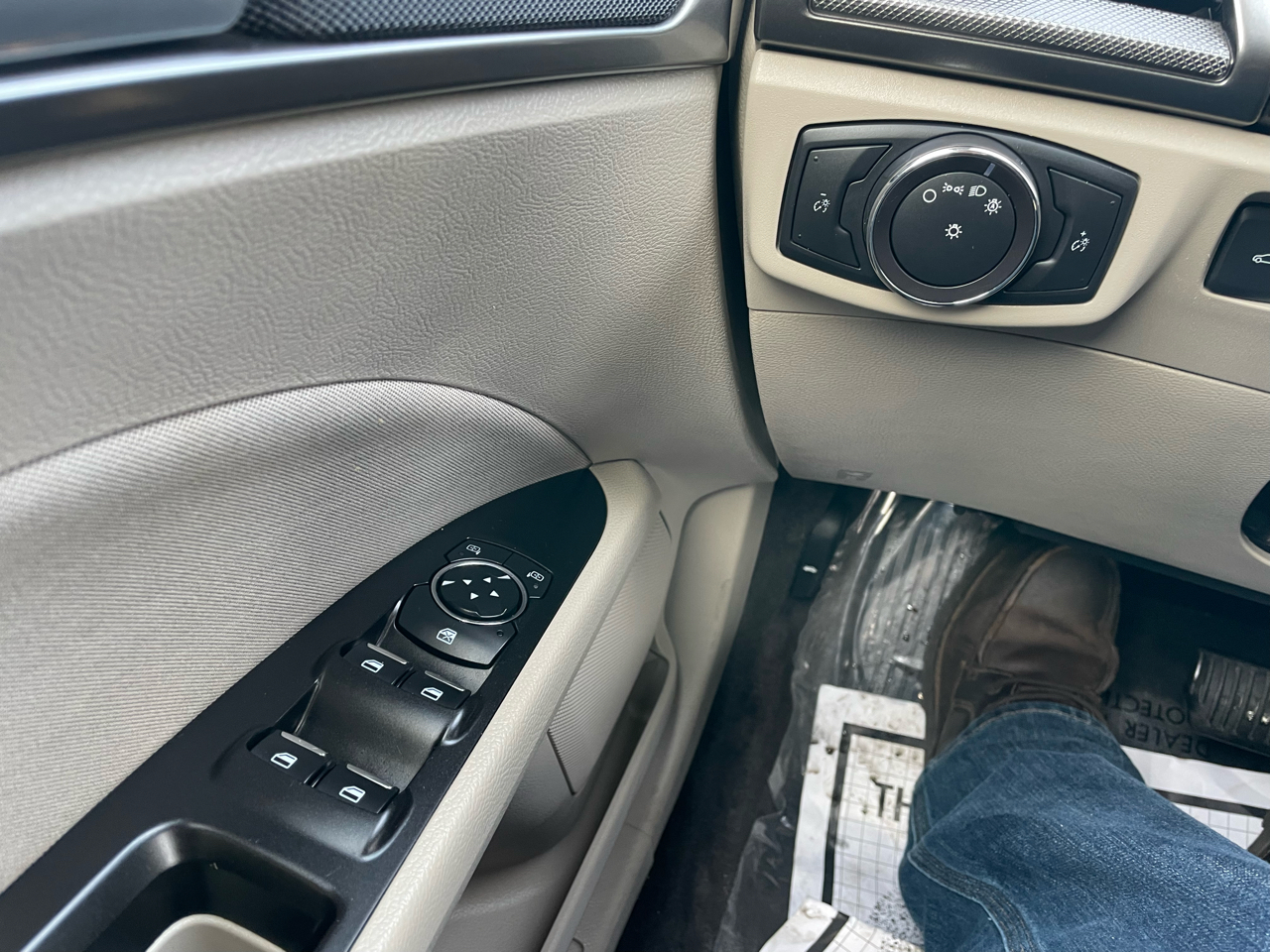 Ford Fusion SE FWD 2017