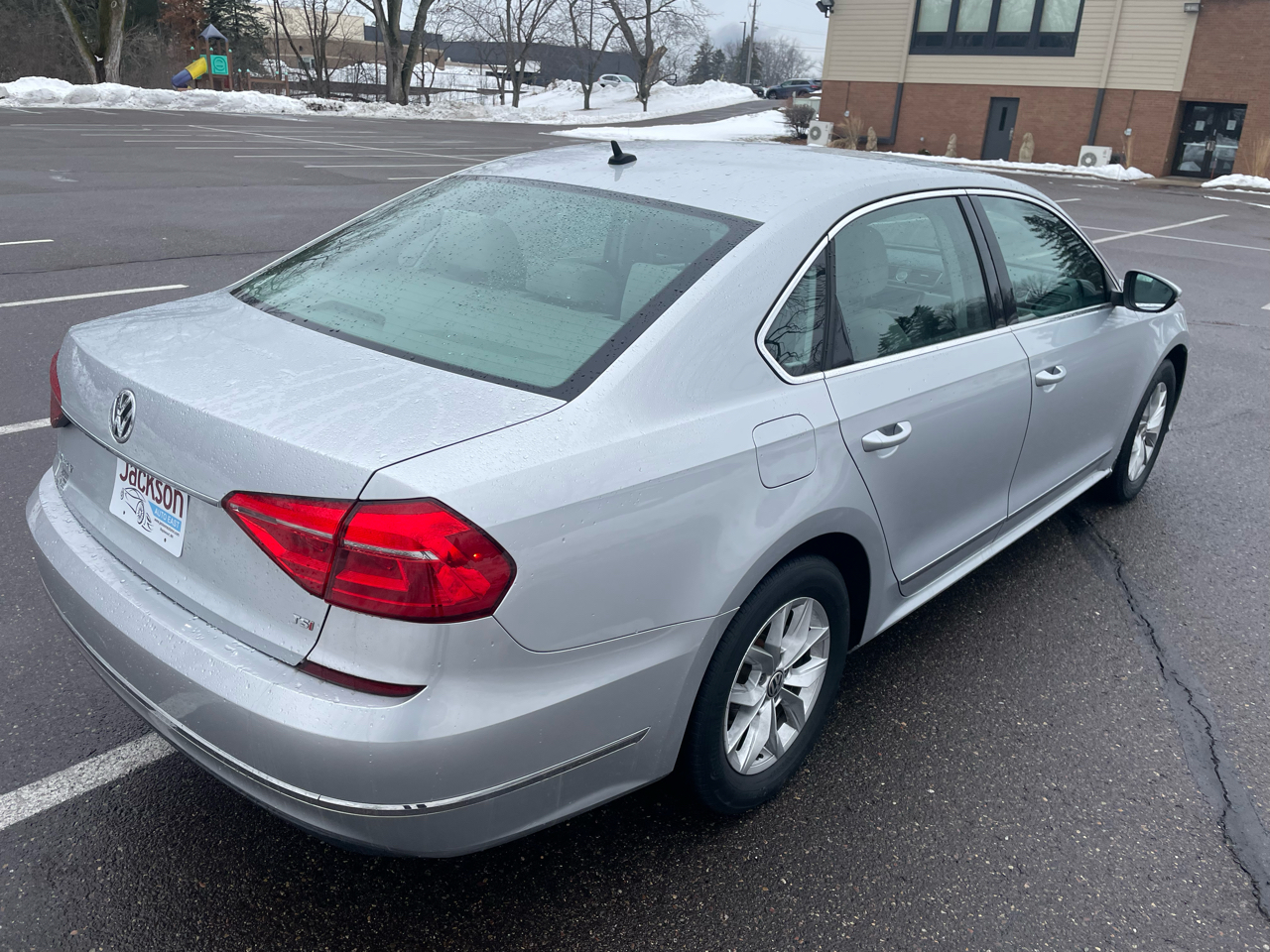 Volkswagen Passat 4dr Sdn 1.8T Auto S PZEV 2016