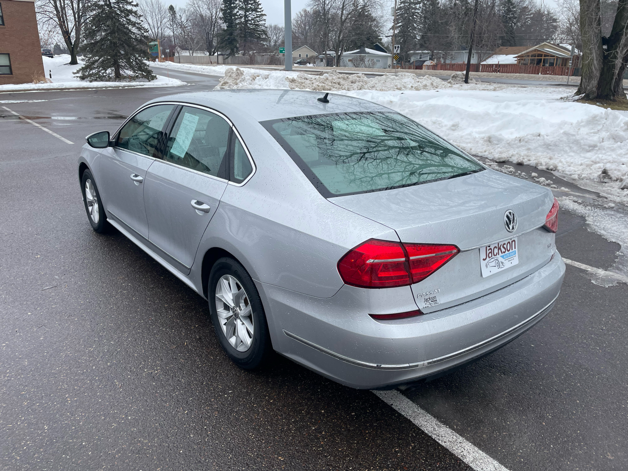 Volkswagen Passat 4dr Sdn 1.8T Auto S PZEV 2016