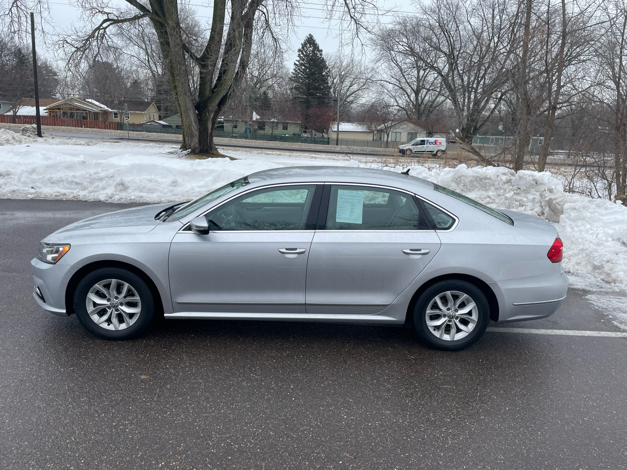 Volkswagen Passat 4dr Sdn 1.8T Auto S PZEV 2016