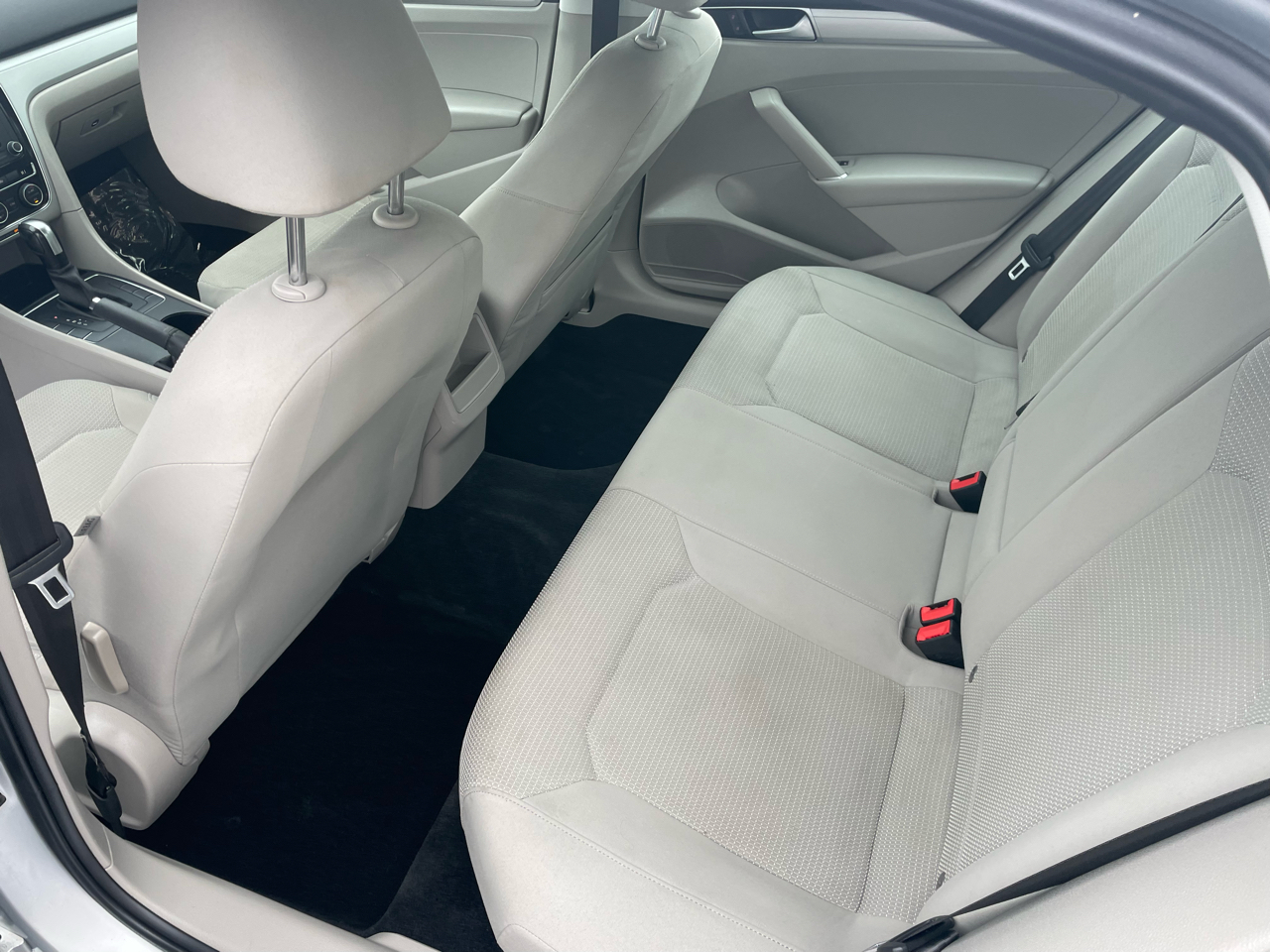 Volkswagen Passat 4dr Sdn 1.8T Auto S PZEV 2016