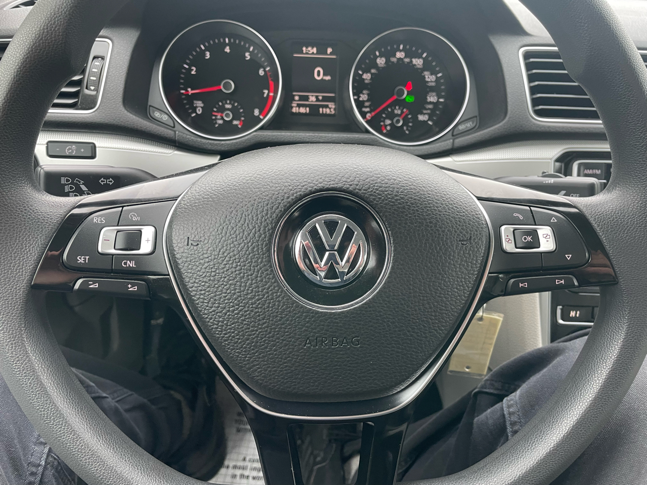 Volkswagen Passat 4dr Sdn 1.8T Auto S PZEV 2016