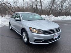 2016 Volkswagen Passat 