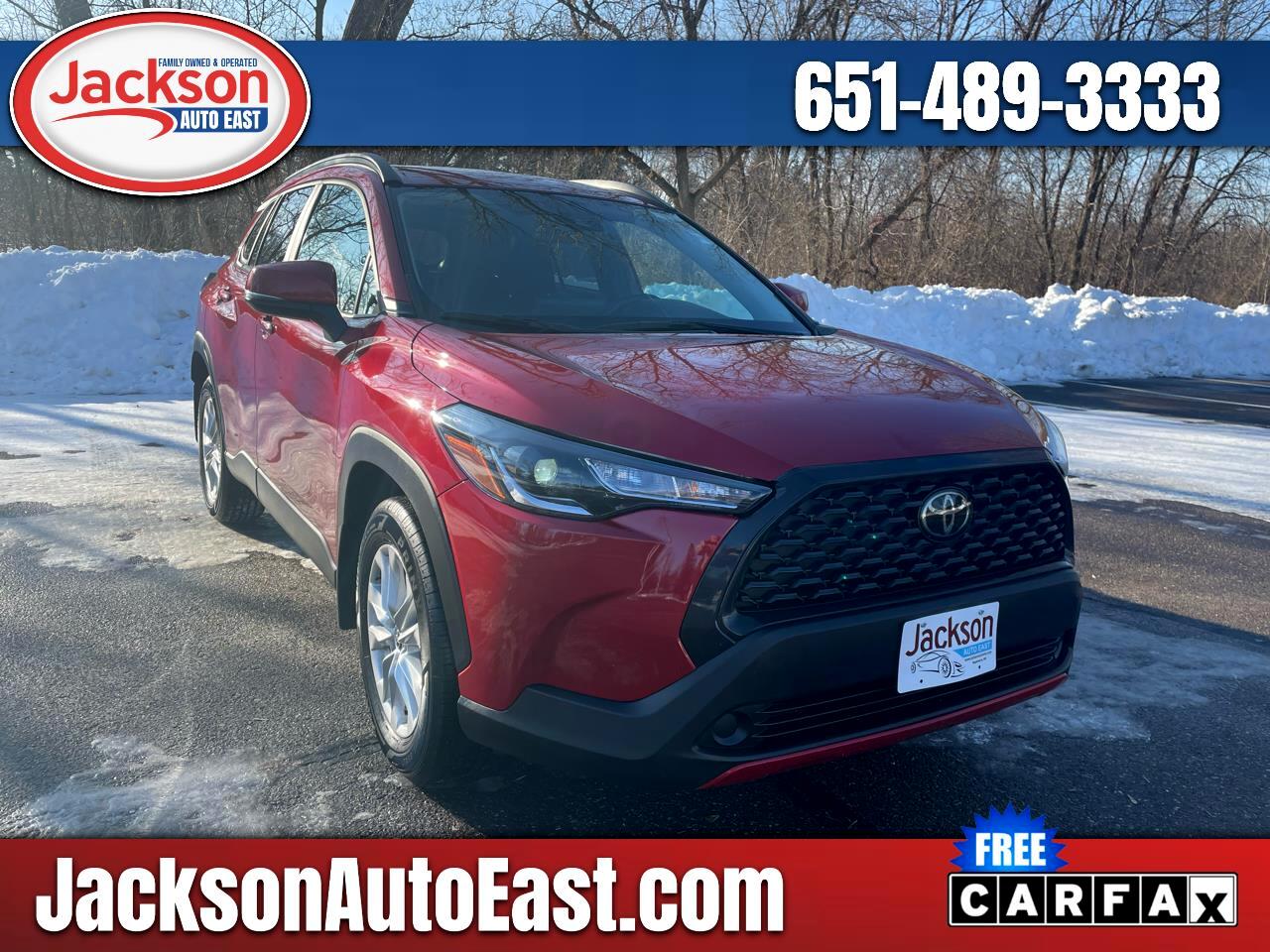 2022 Toyota Corolla Cross LE's photo