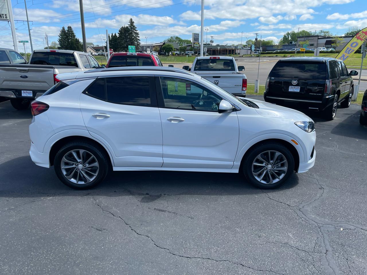 View vehicle photo 2