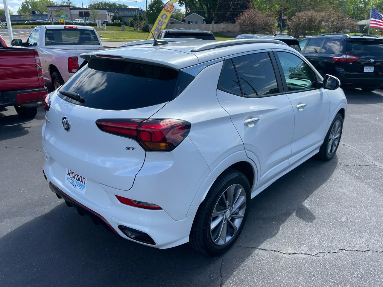 View vehicle photo 3