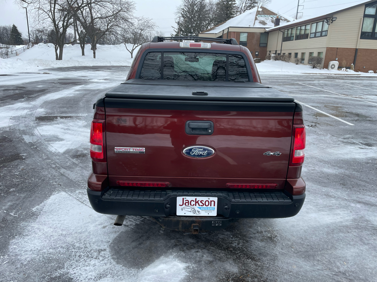 Ford Explorer Sport Trac 4WD 4dr XLT 2010