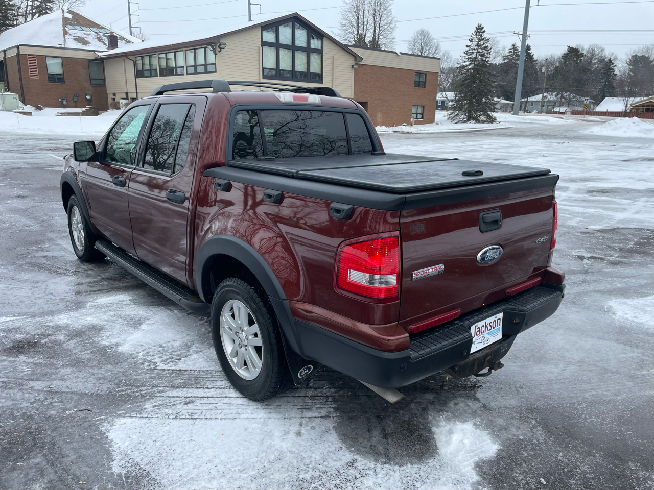 Ford Explorer Sport Trac 4WD 4dr XLT 2010
