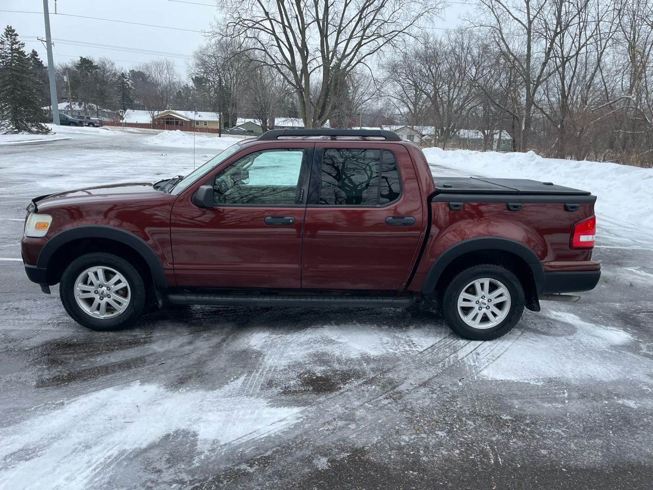 Ford Explorer Sport Trac 4WD 4dr XLT 2010